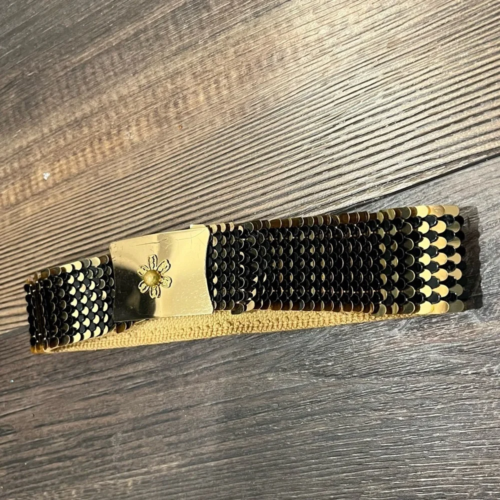 Vintage Gold Glam Black Wide Metal Stretch Belt buckle flower in center